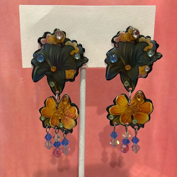 Designs From the Deep Water Lilies Vintage Designer Earrings-boutique - Picture 2 of 10